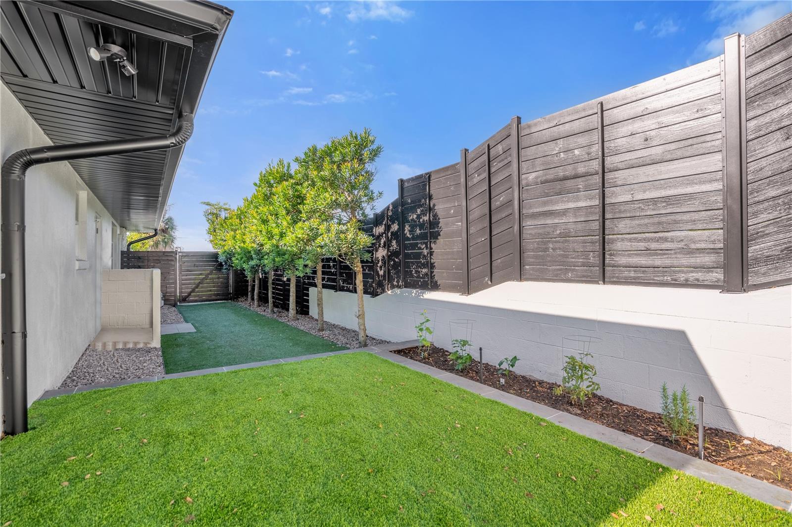 238 E LAKESHORE DR, CLERMONT, FL, 34711