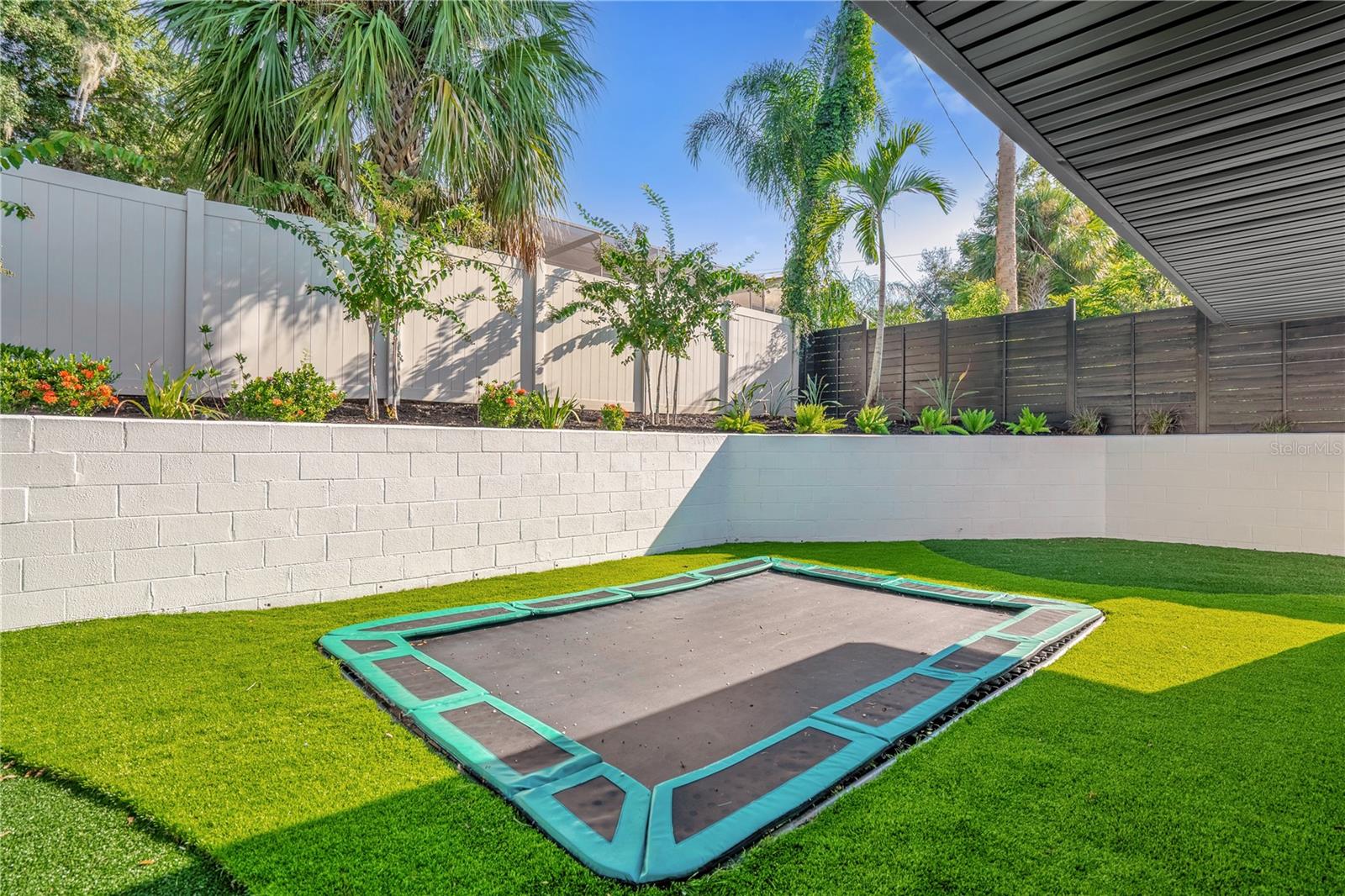 238 E LAKESHORE DR, CLERMONT, FL, 34711