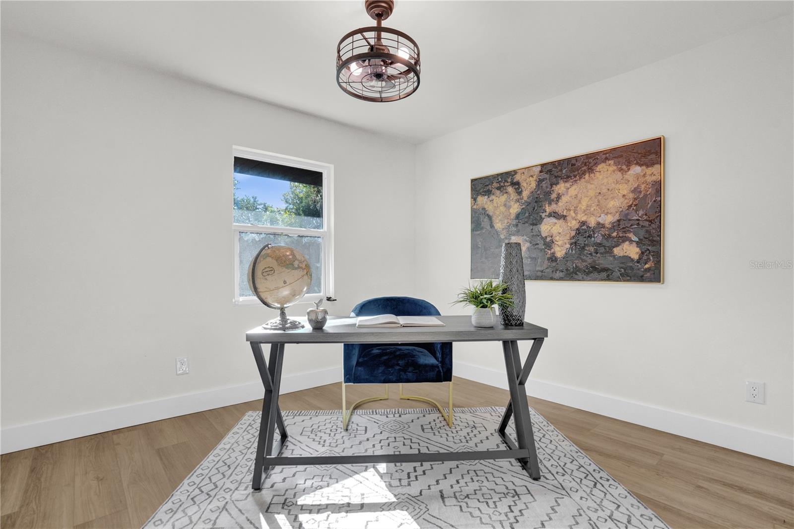 238 E LAKESHORE DR, CLERMONT, FL, 34711