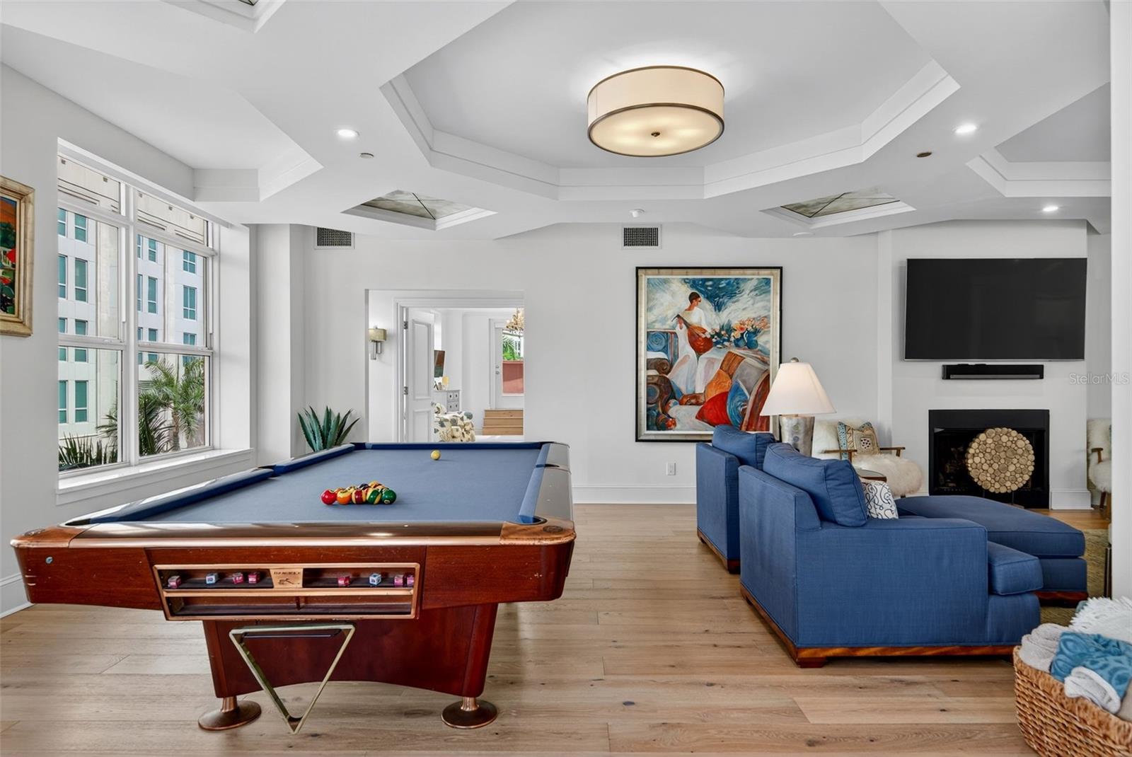 A4665421 Property Photo