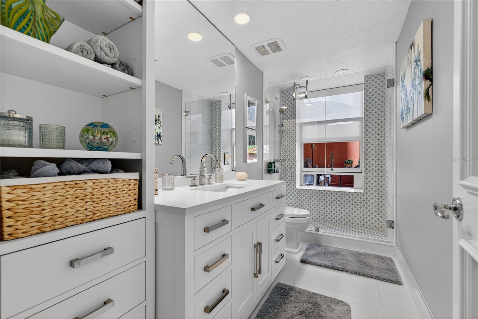 A4665421 Property Photo