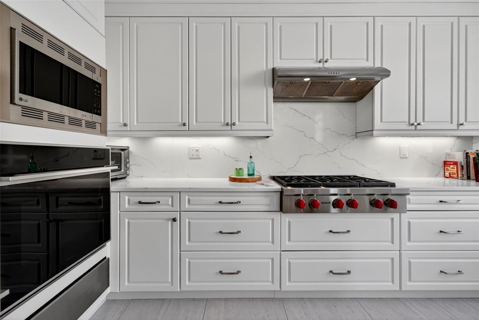 A4665421 Property Photo