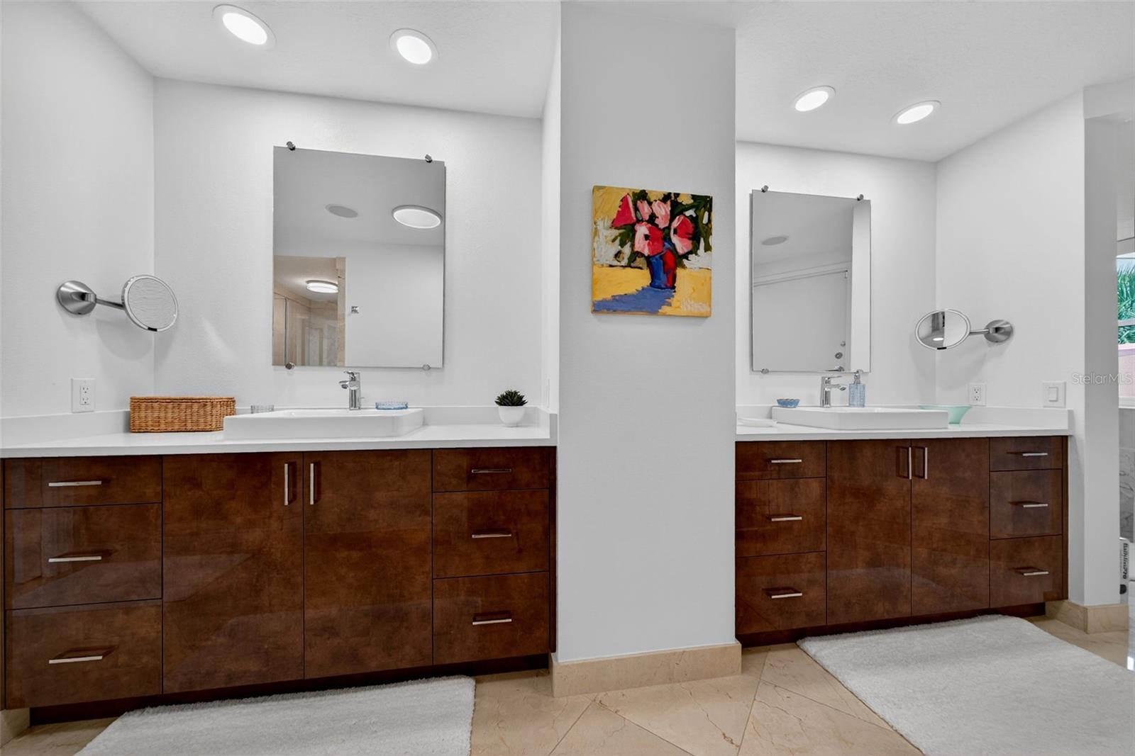 A4665421 Property Photo