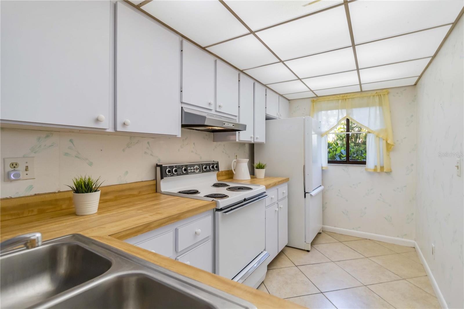 A4665429 Property Photo