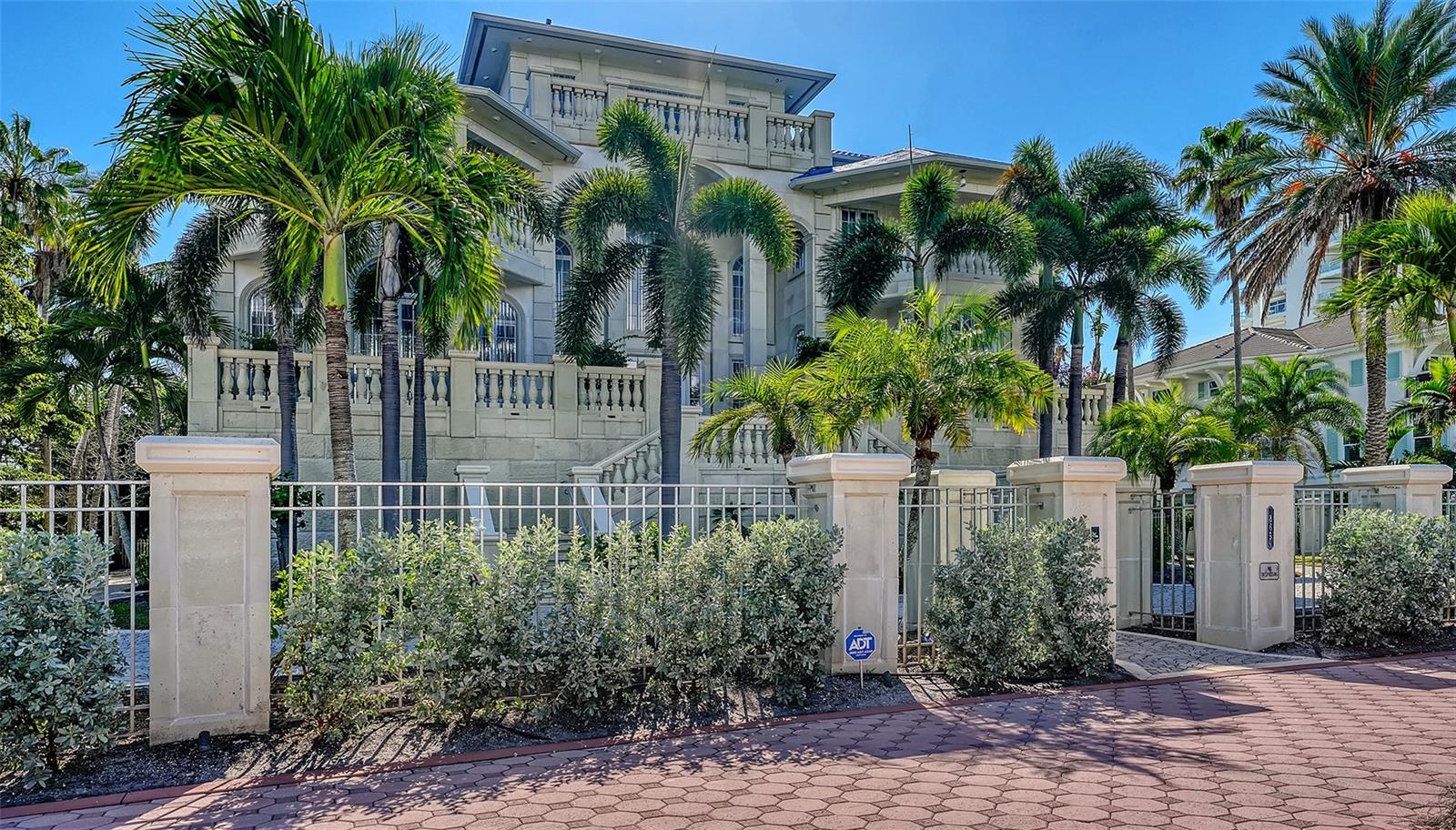 A4665431 Property Photo