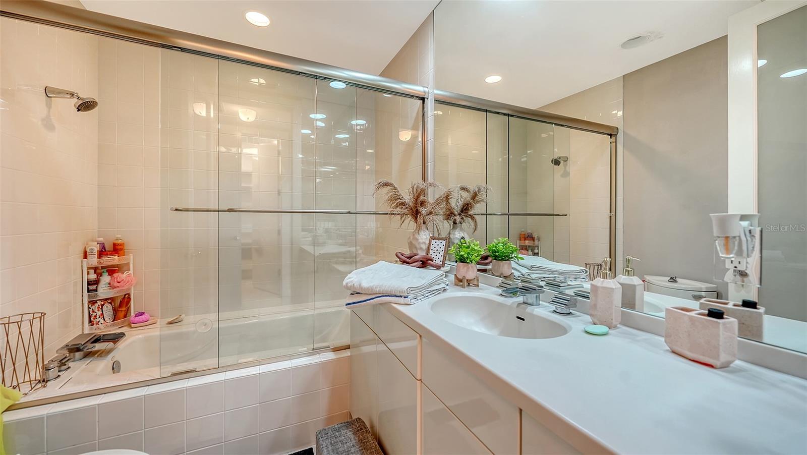 A4665431 Property Photo