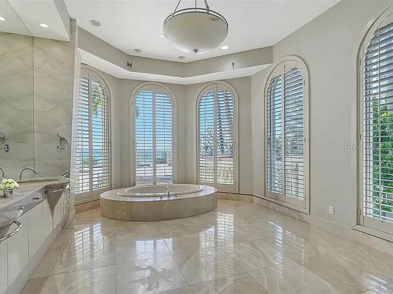 A4665431 Property Photo