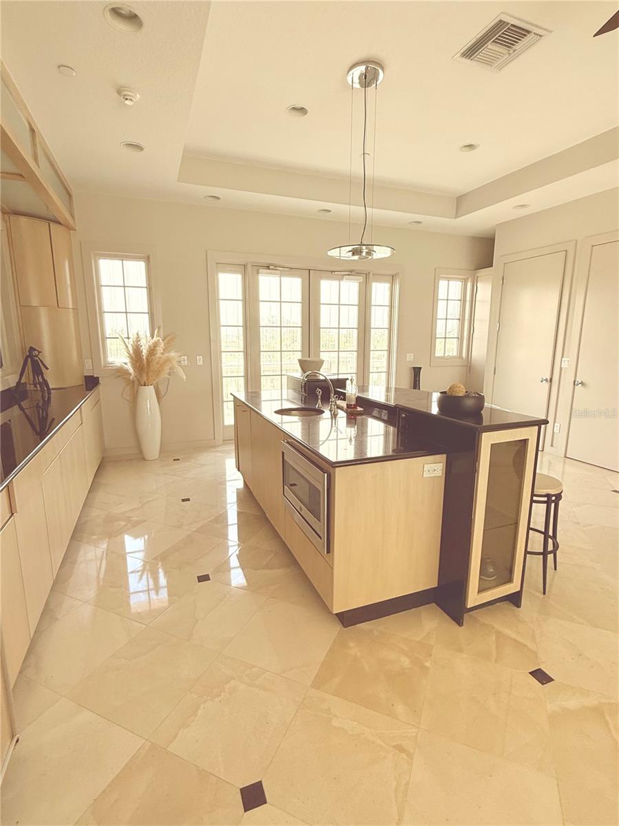 A4665431 Property Photo