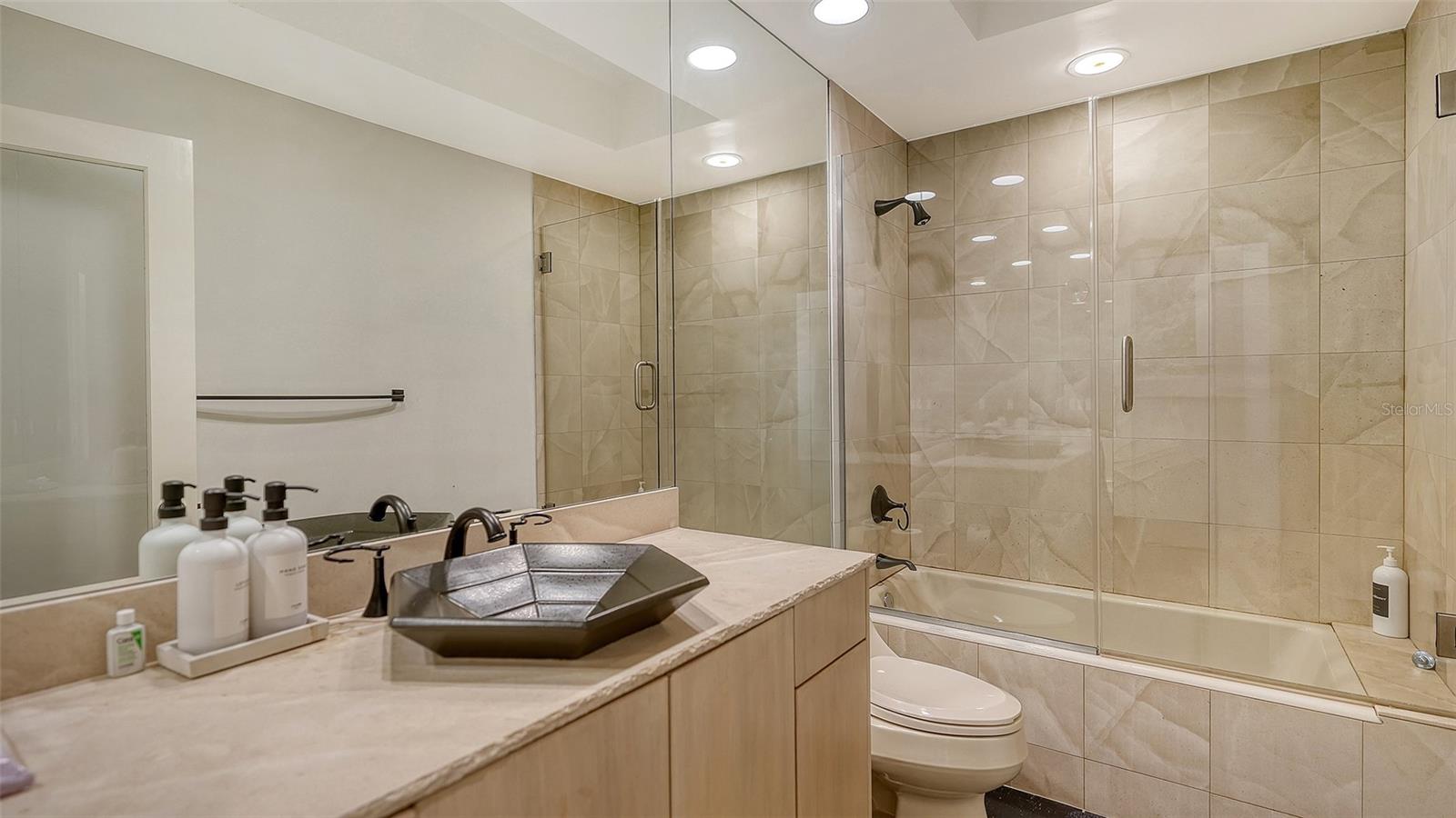 A4665431 Property Photo