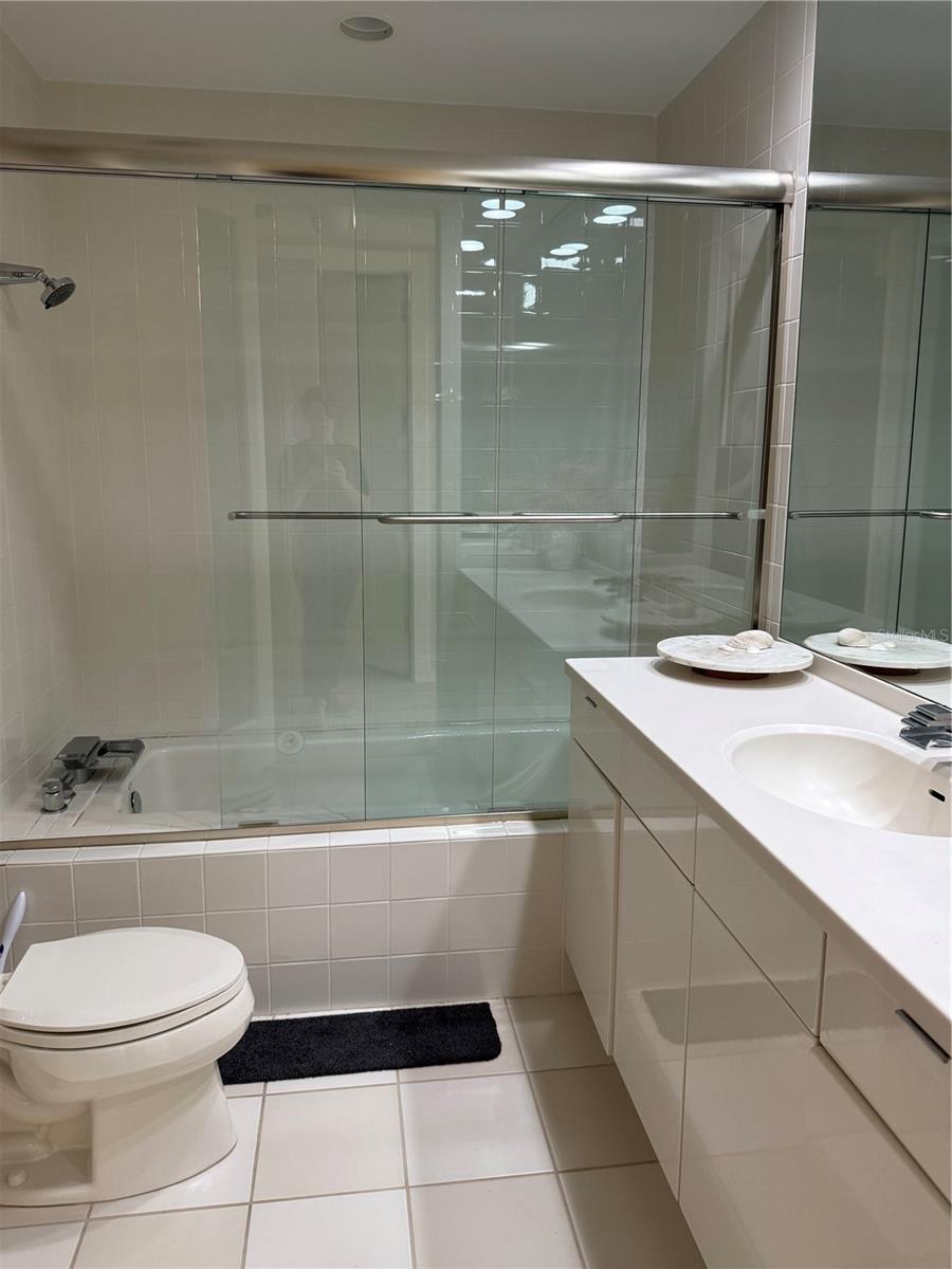 A4665431 Property Photo