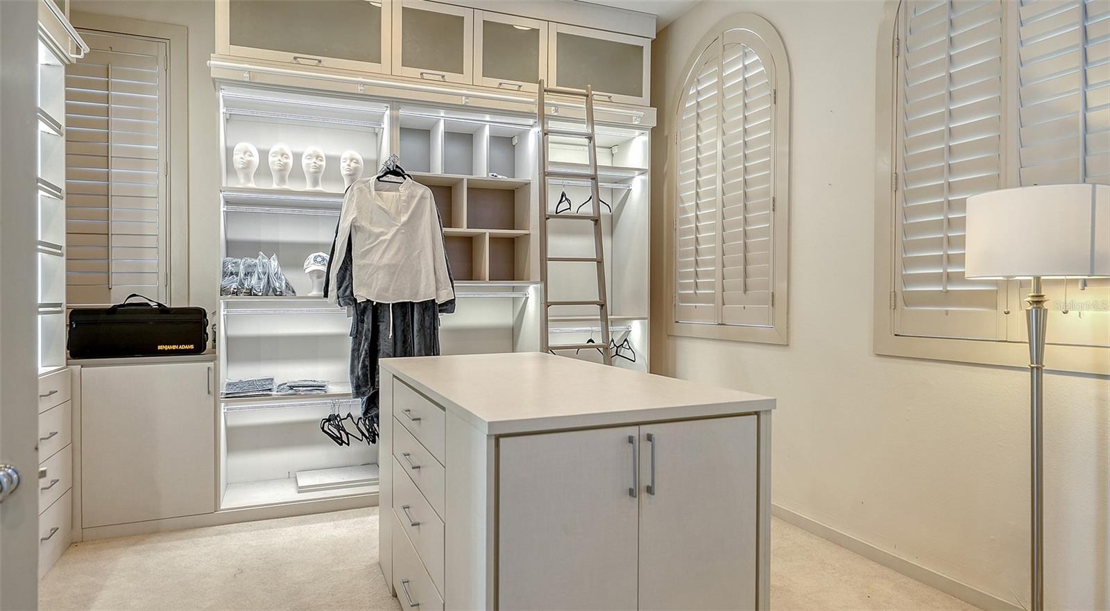 A4665431 Property Photo