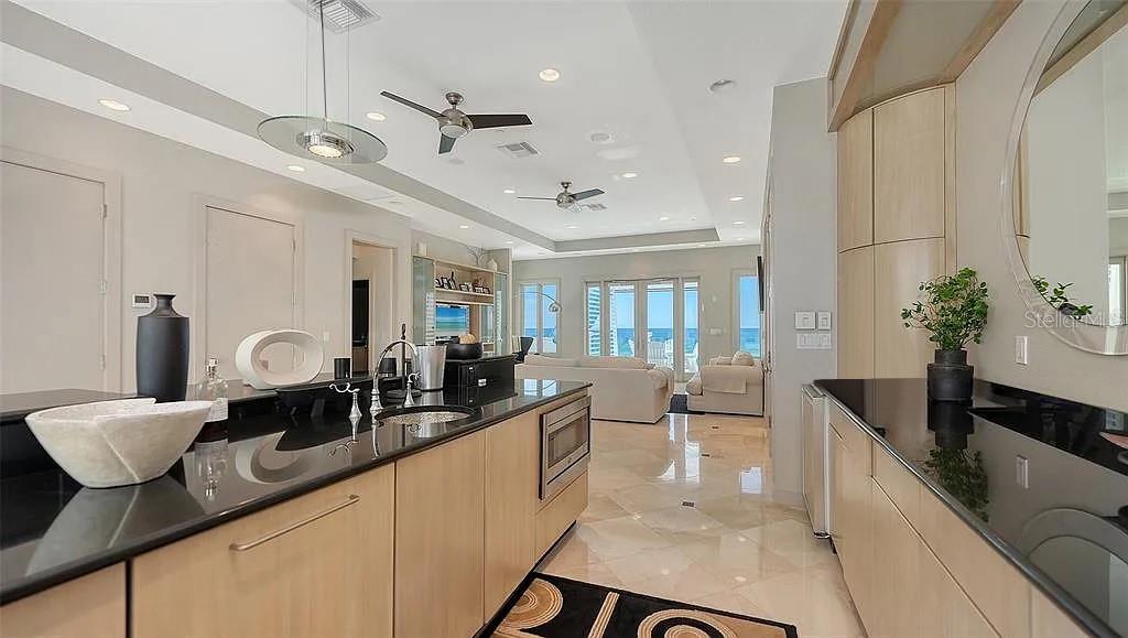 A4665431 Property Photo