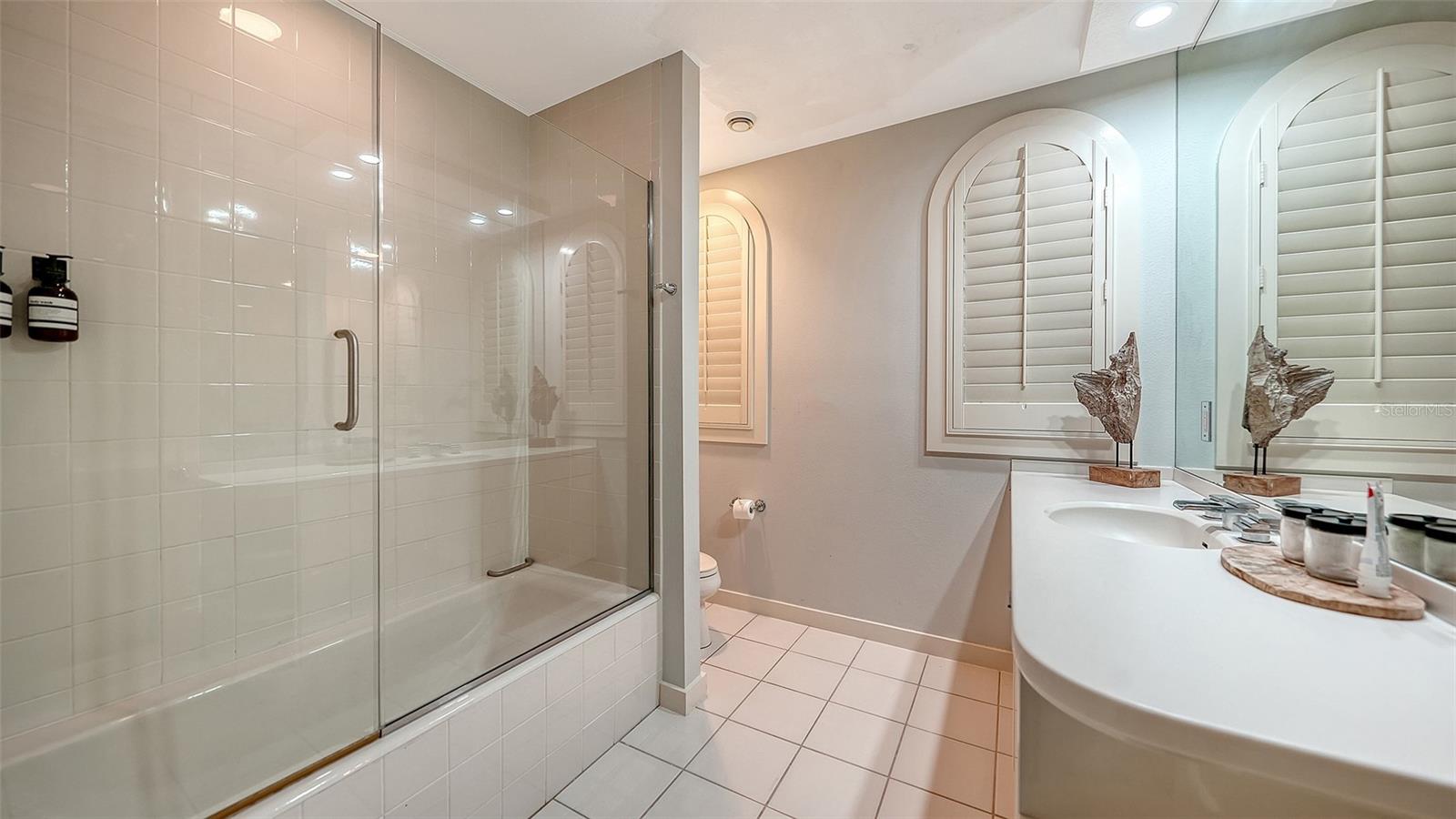 A4665431 Property Photo