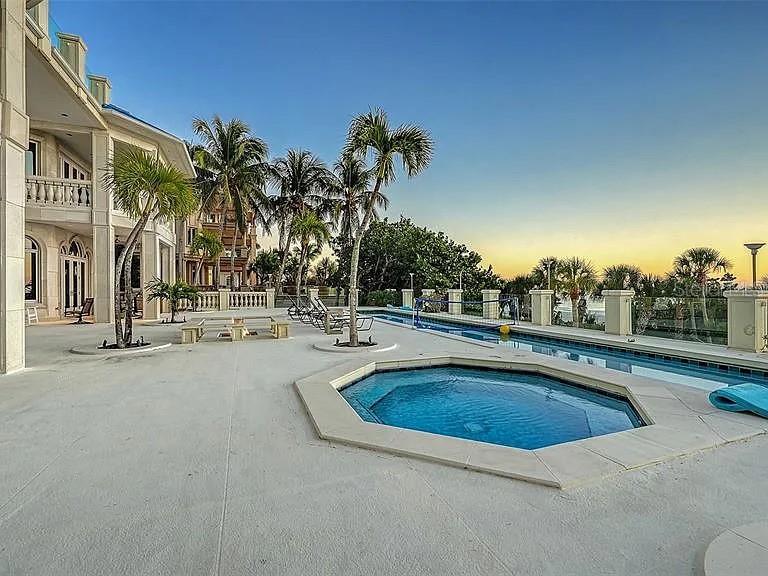 A4665431 Property Photo