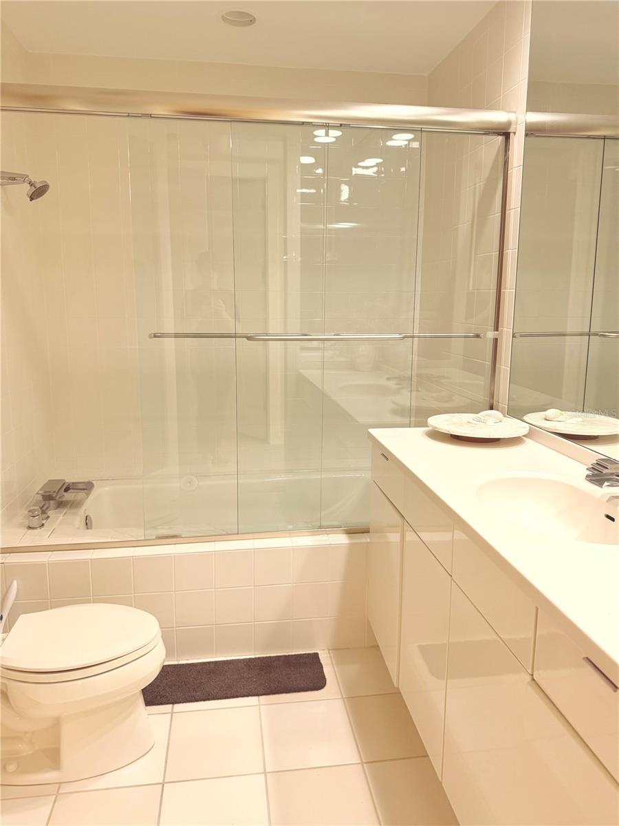 A4665431 Property Photo