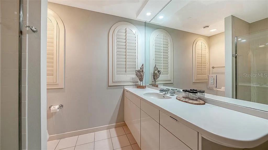 A4665431 Property Photo