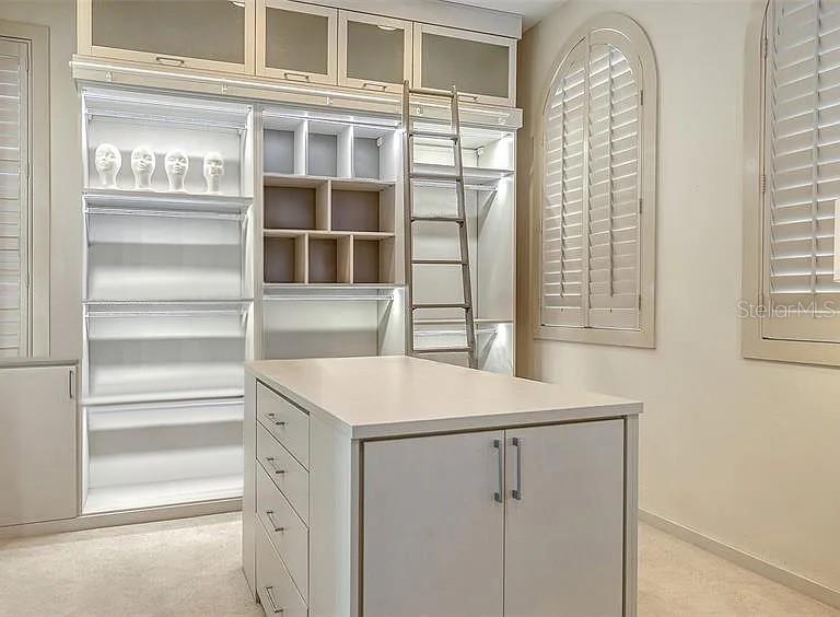 A4665431 Property Photo