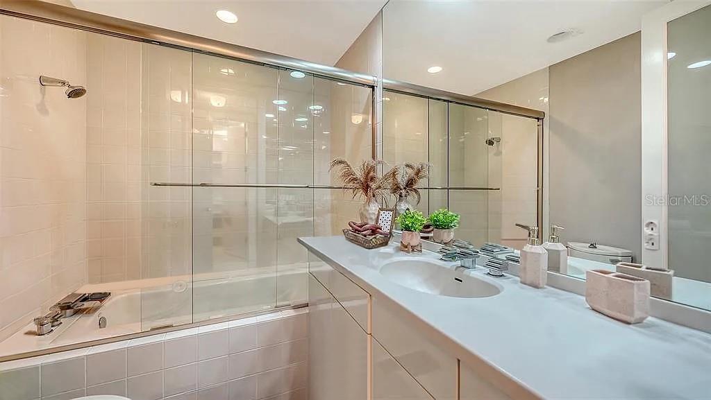 A4665431 Property Photo