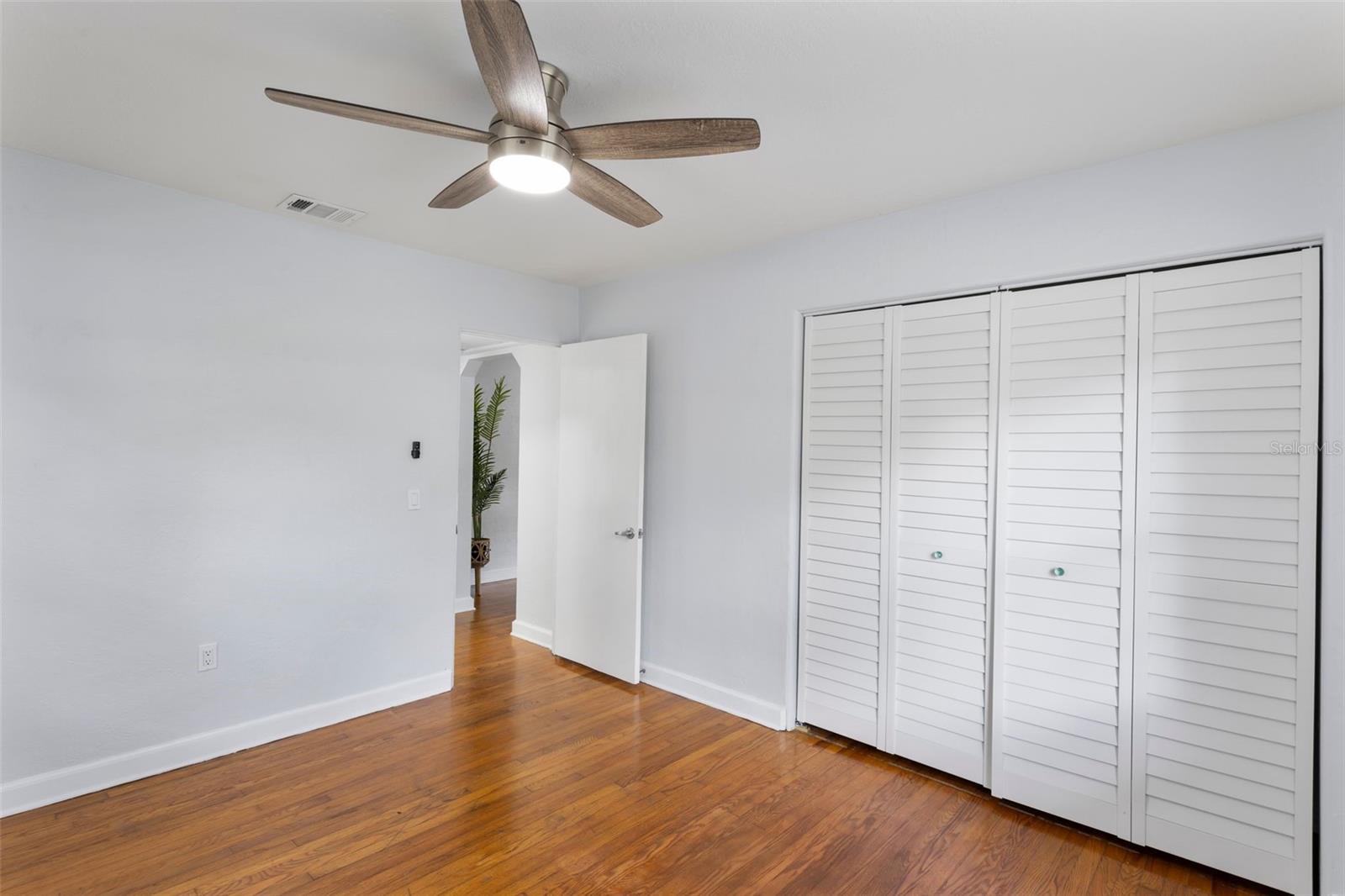 1410 S EOLA DR, ORLANDO, FL, 32806