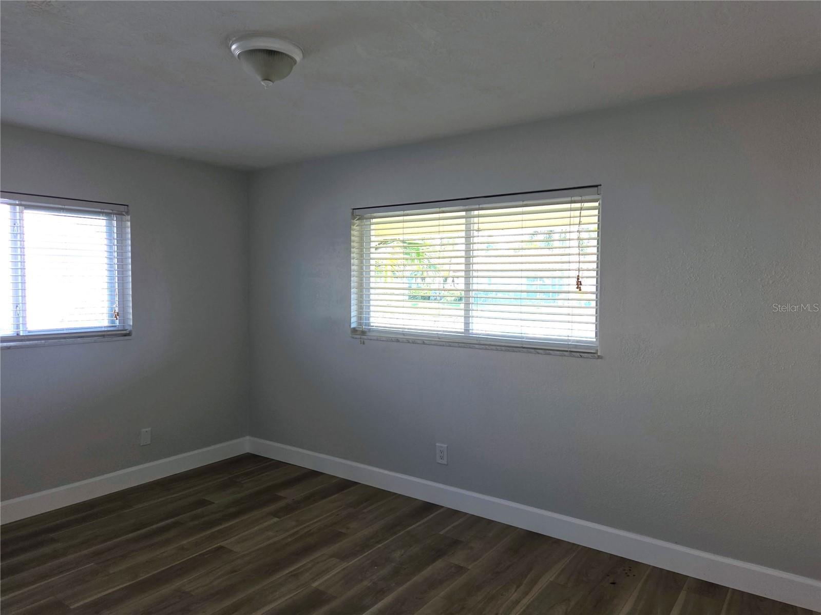 2053 MICHIGAN AVE NE, ST PETERSBURG, FL, 33703