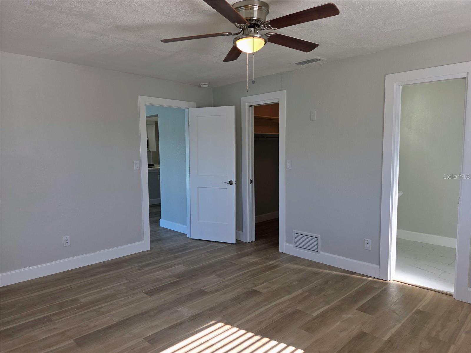 2053 MICHIGAN AVE NE, ST PETERSBURG, FL, 33703