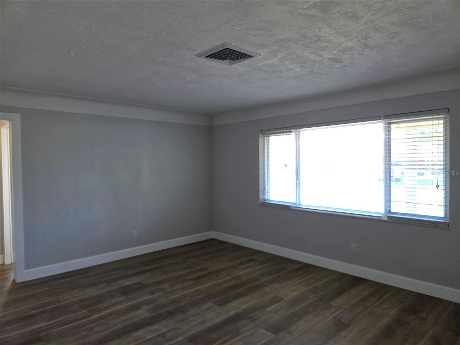 2053 MICHIGAN AVE NE, ST PETERSBURG, FL, 33703