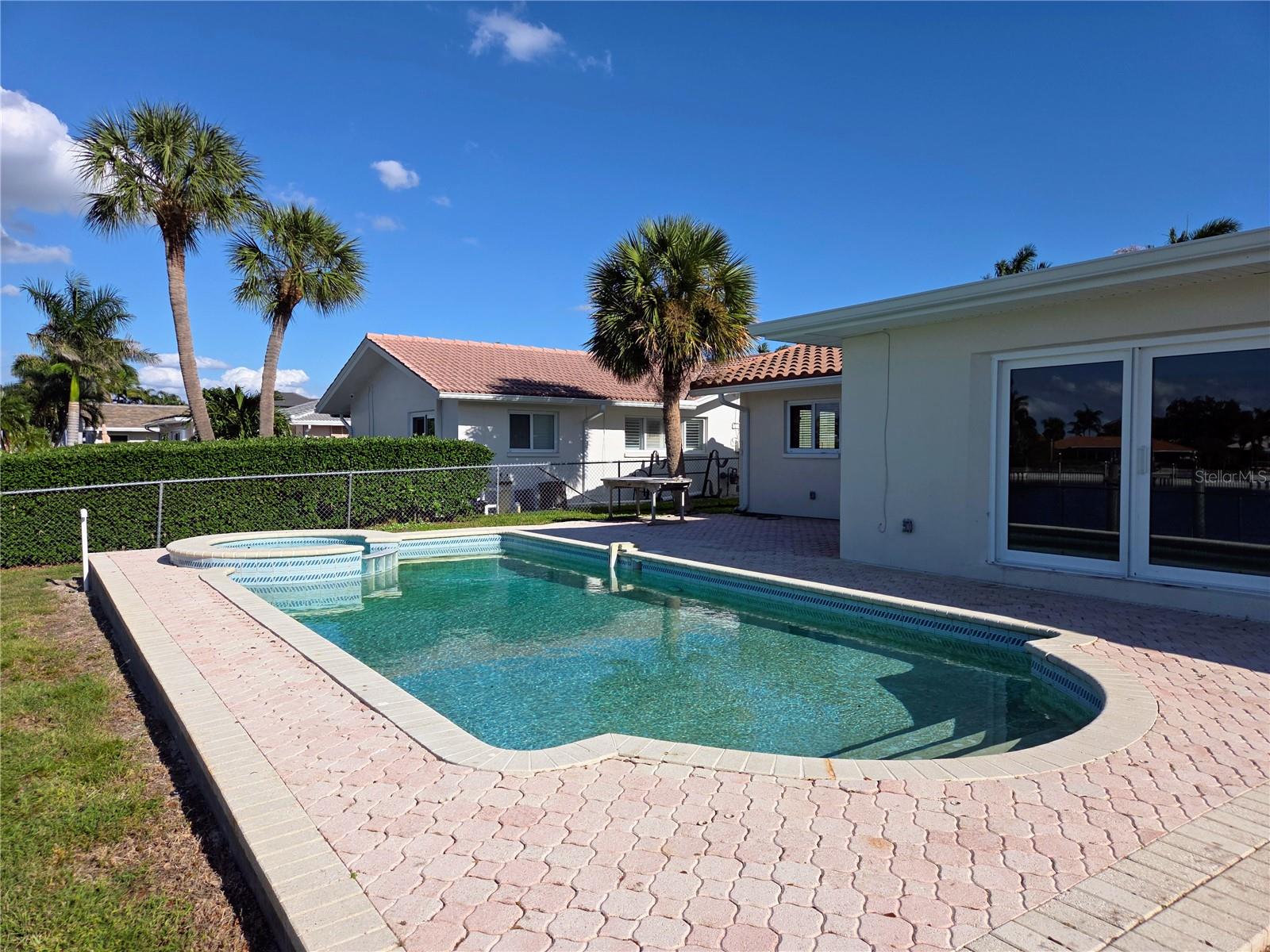 2053 MICHIGAN AVE NE, ST PETERSBURG, FL, 33703