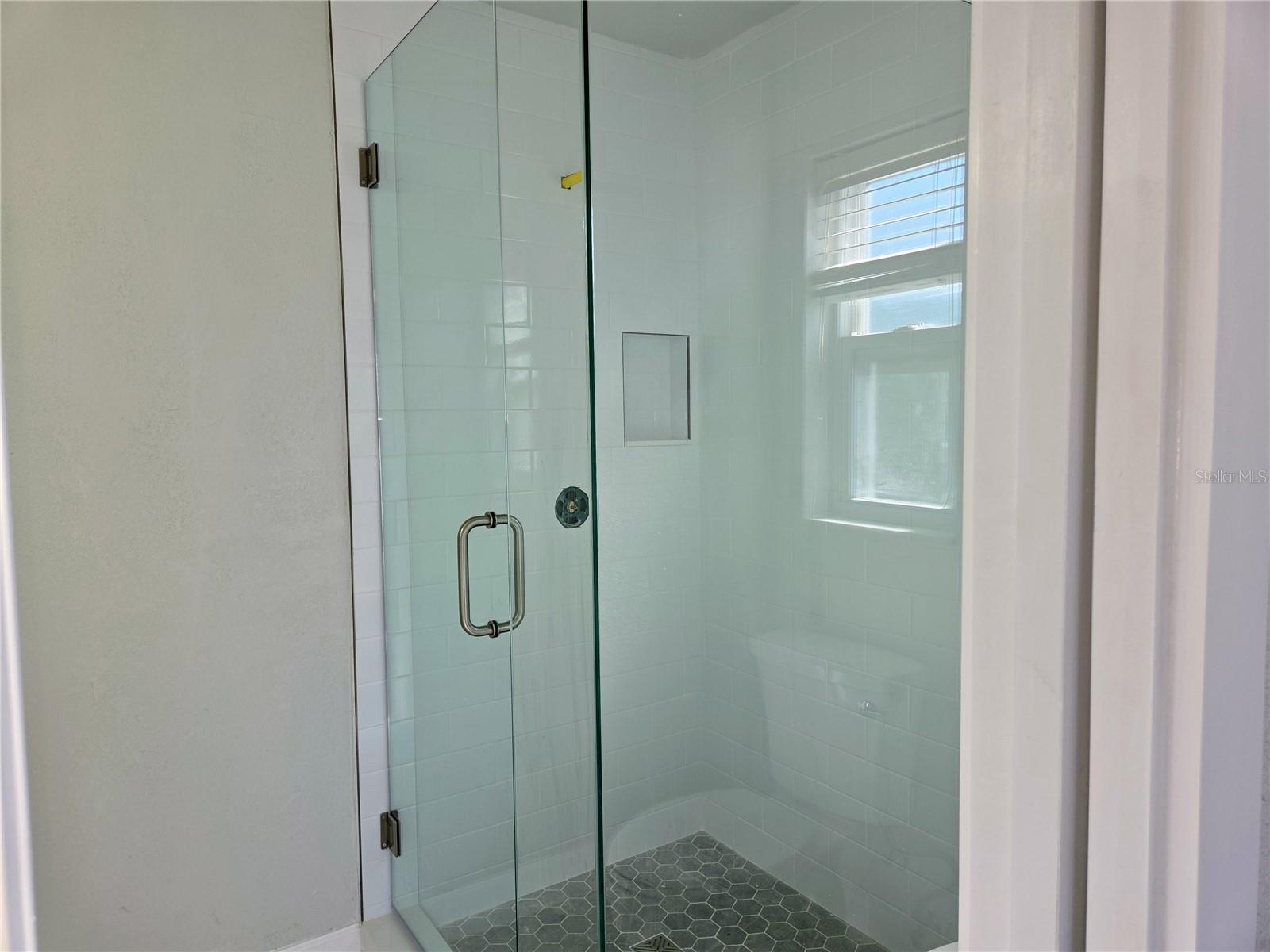 2053 MICHIGAN AVE NE, ST PETERSBURG, FL, 33703