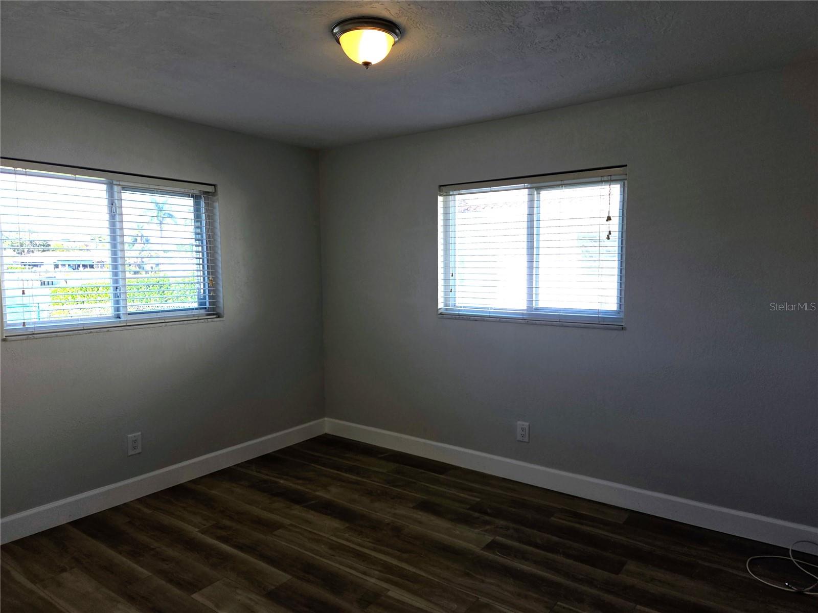 2053 MICHIGAN AVE NE, ST PETERSBURG, FL, 33703