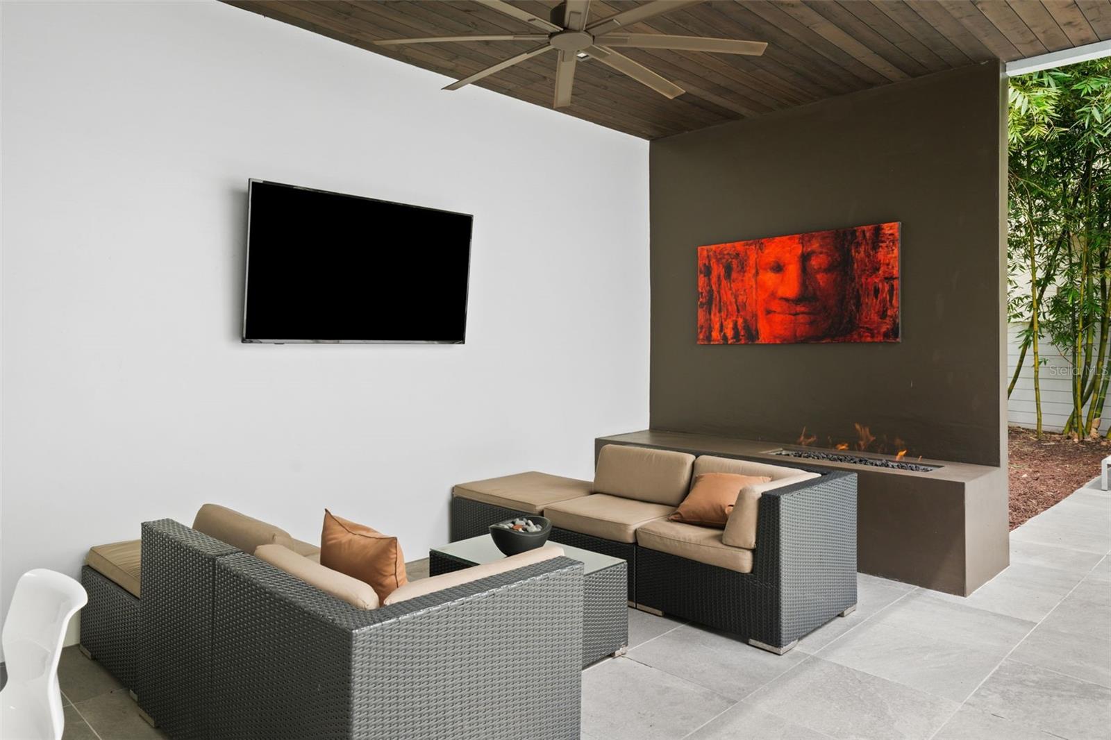 TB8428893 Property Photo