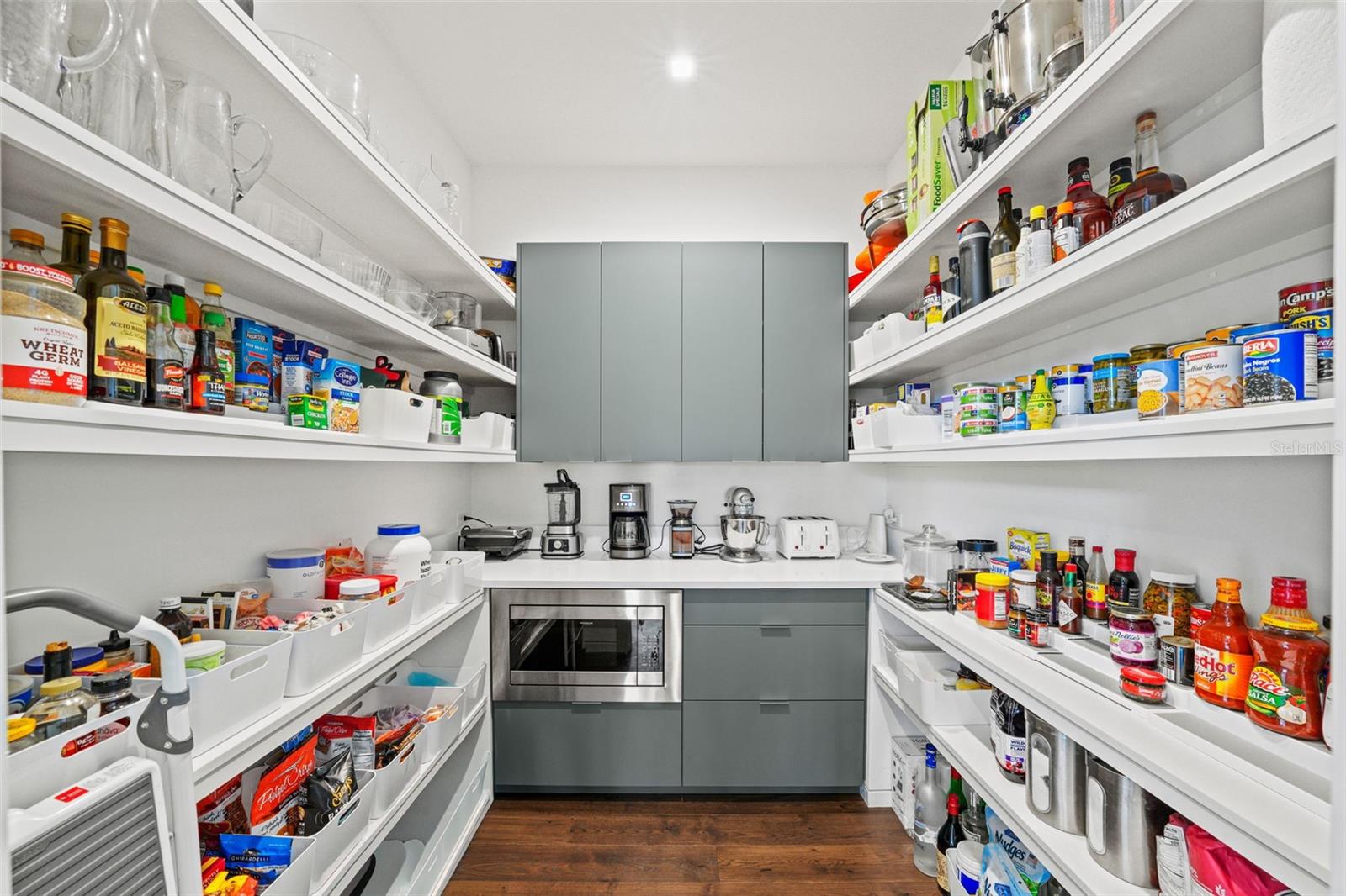 TB8428893 Property Photo