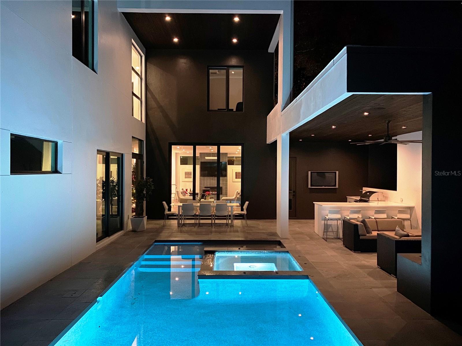 TB8428893 Property Photo