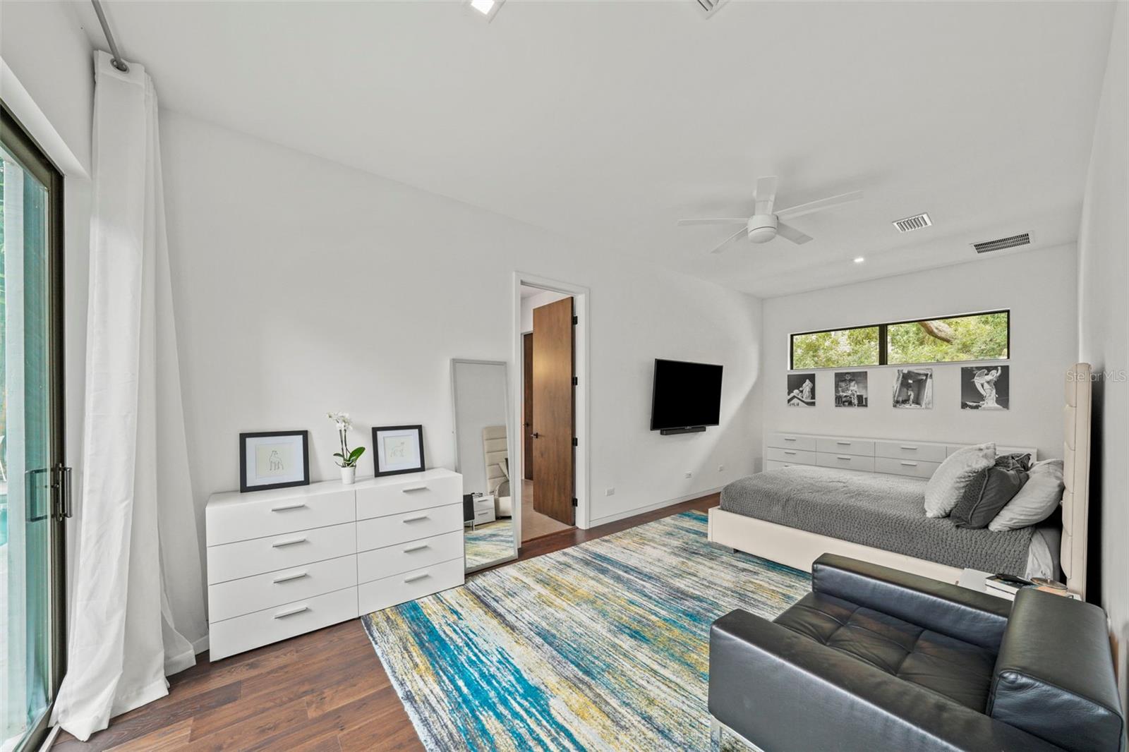 TB8428893 Property Photo