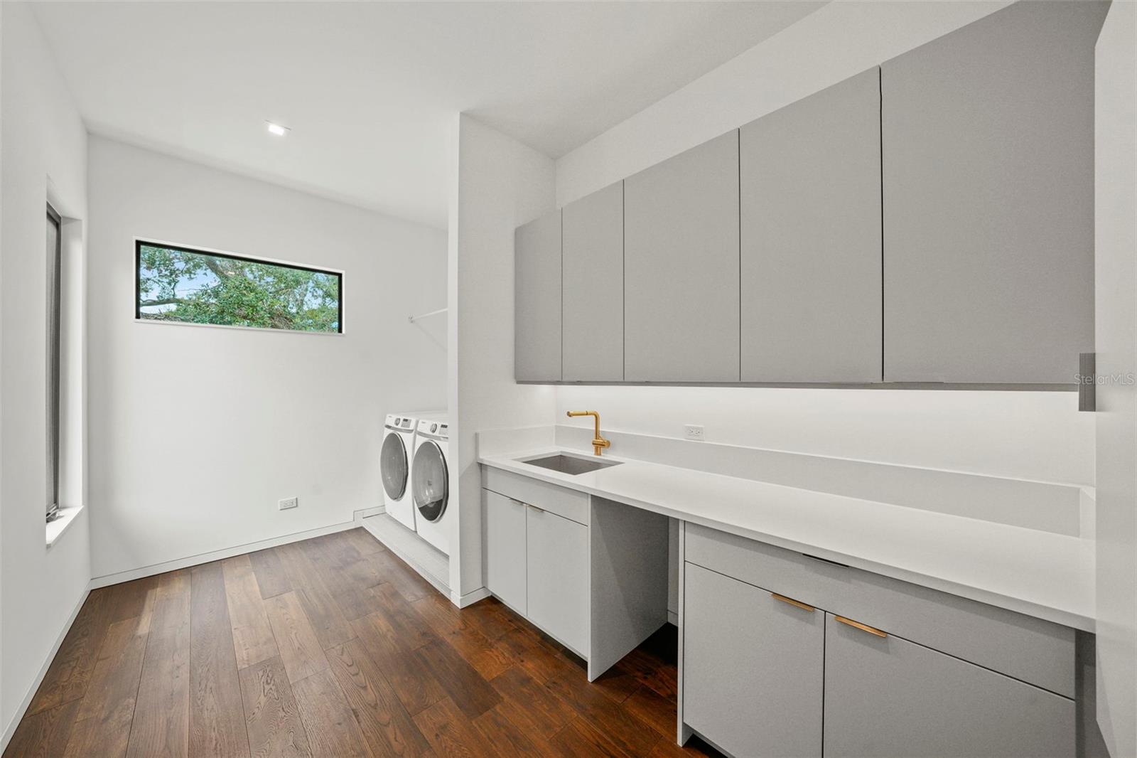 TB8428893 Property Photo