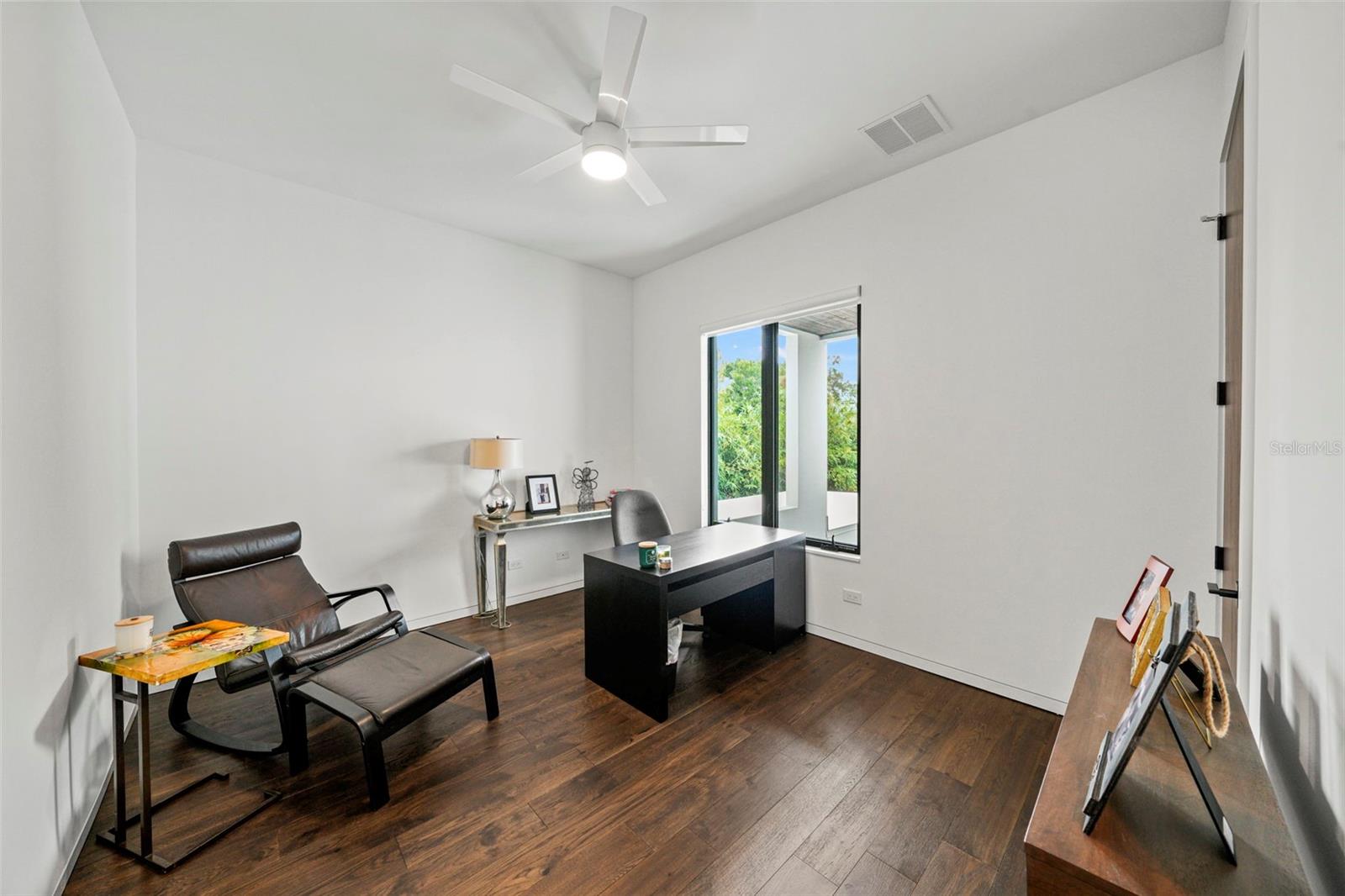 TB8428893 Property Photo