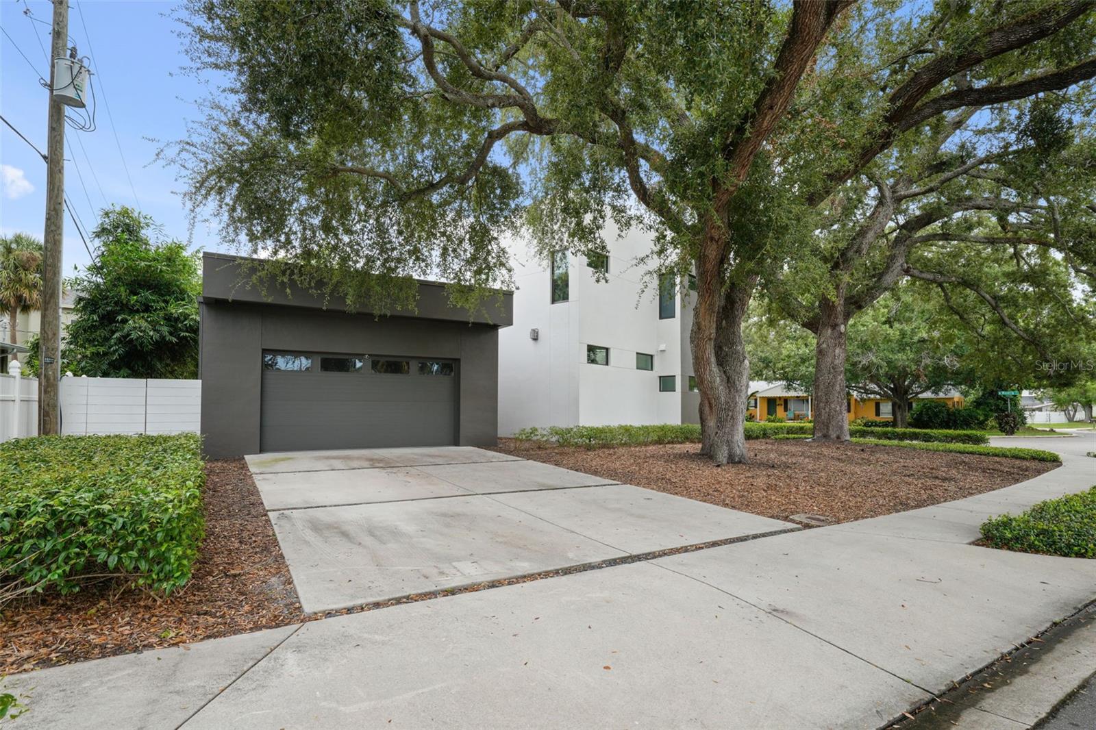 TB8428893 Property Photo