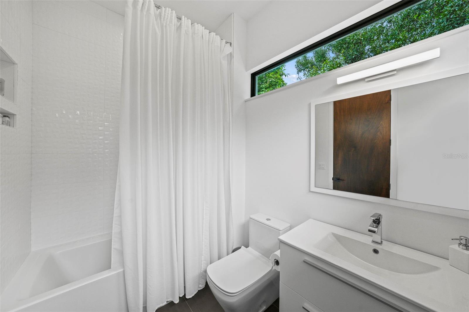 TB8428893 Property Photo