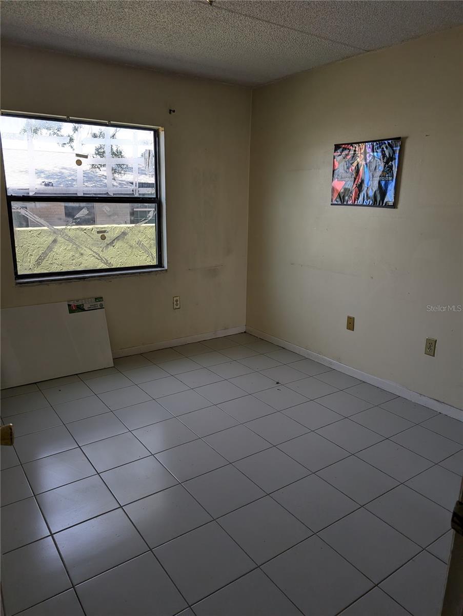 4416 N CLARK AVE #4, TAMPA, FL, 33614