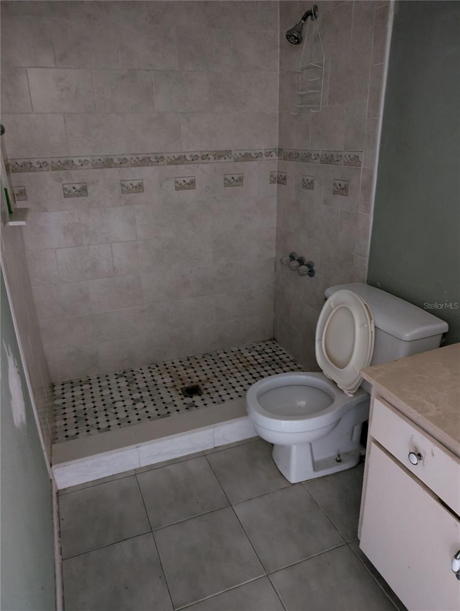 4416 N CLARK AVE #4, TAMPA, FL, 33614