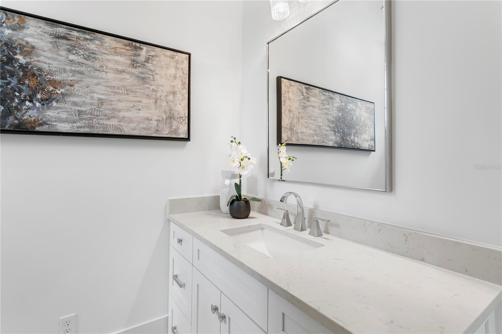 TB8428954 Property Photo