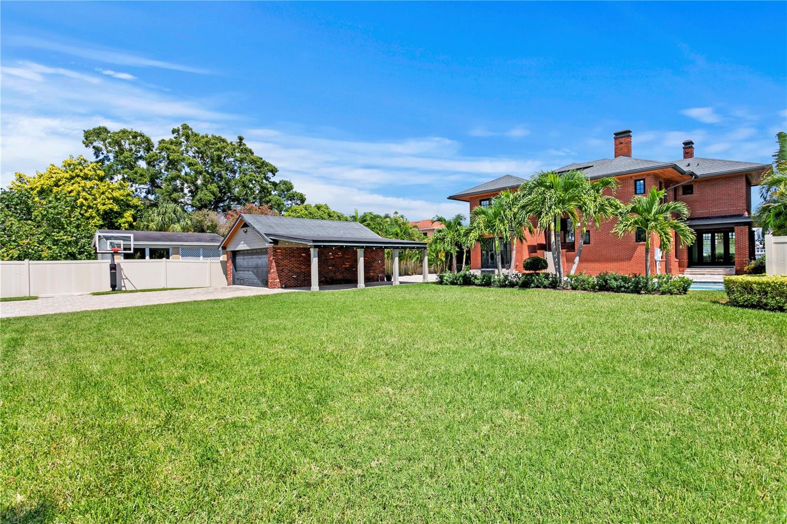 TB8428954 Property Photo