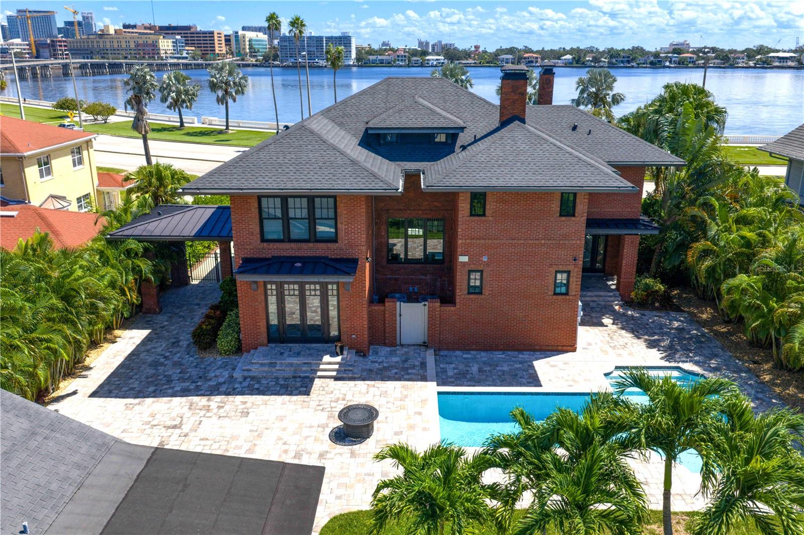 TB8428954 Property Photo