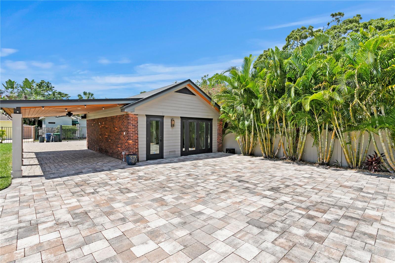 TB8428954 Property Photo