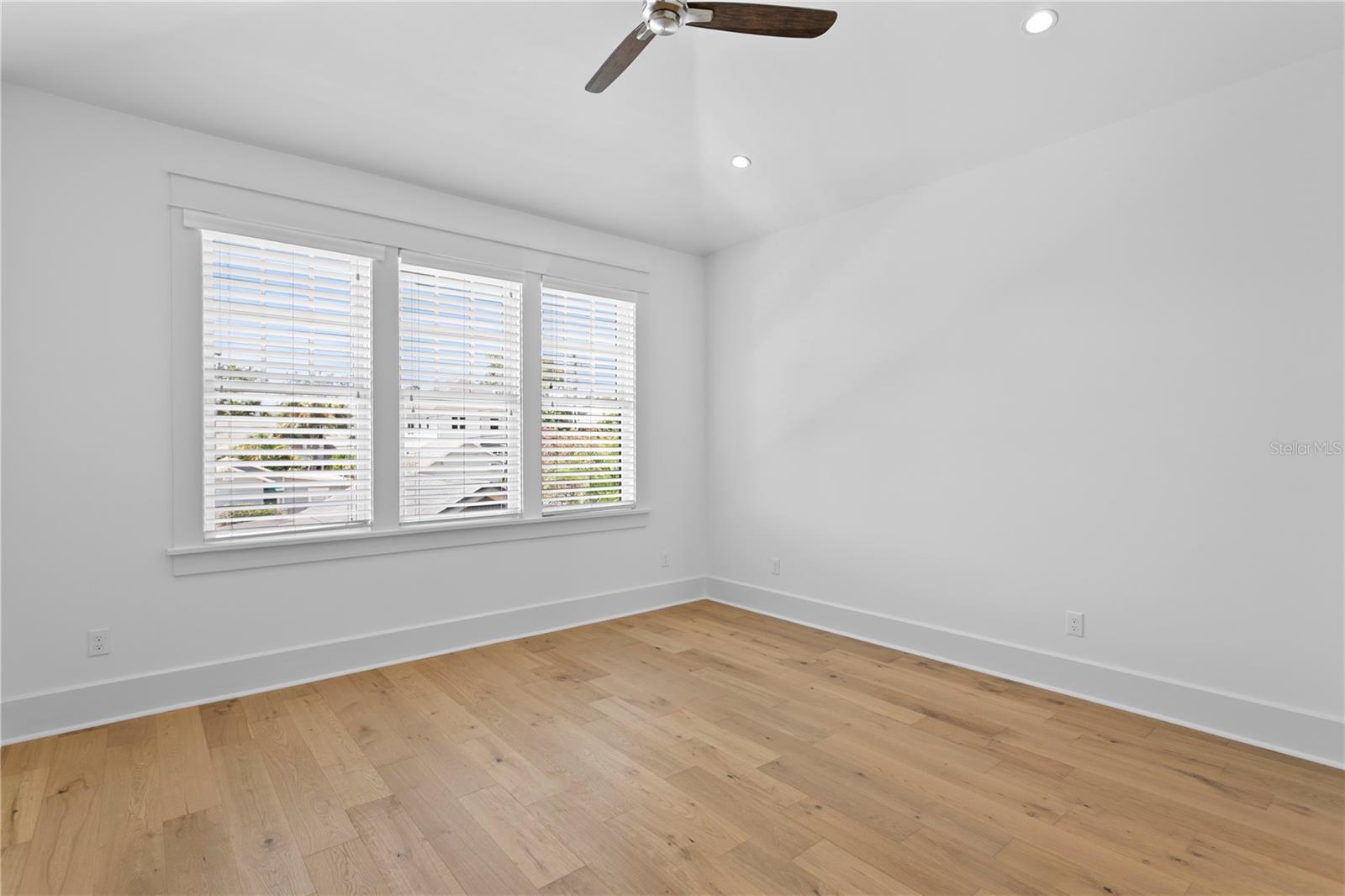 TB8428954 Property Photo