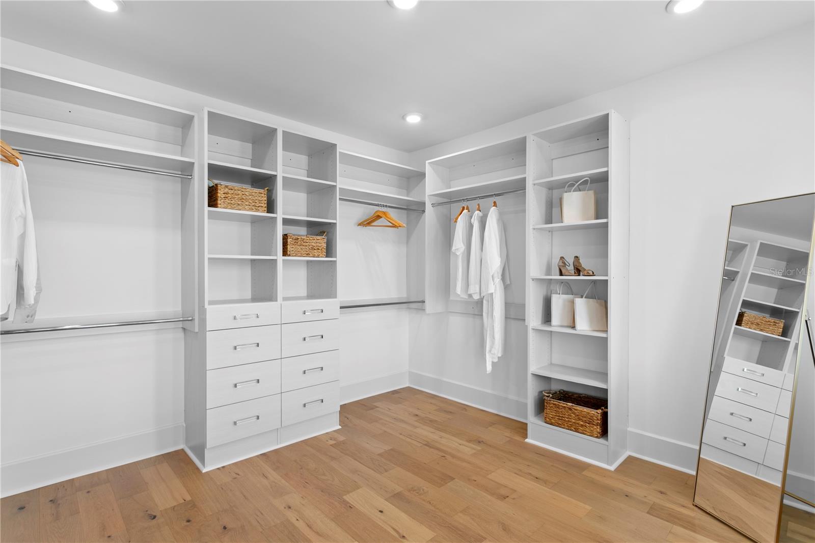 TB8428954 Property Photo