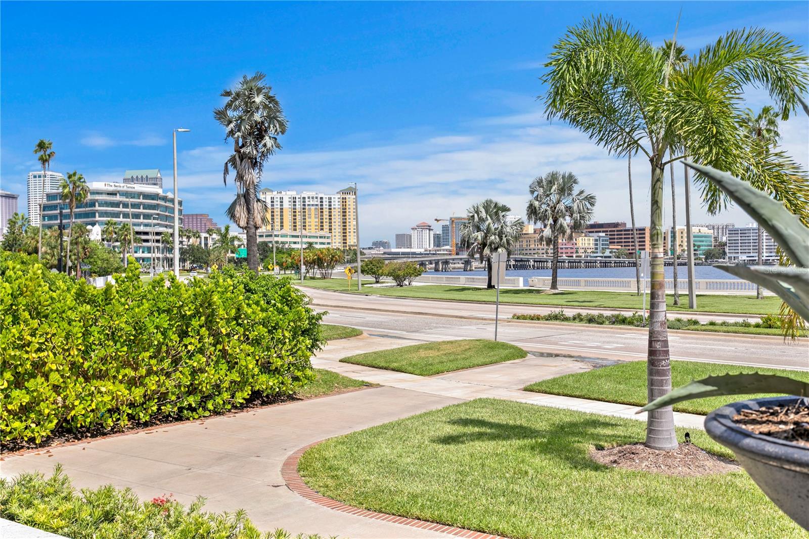 TB8428954 Property Photo