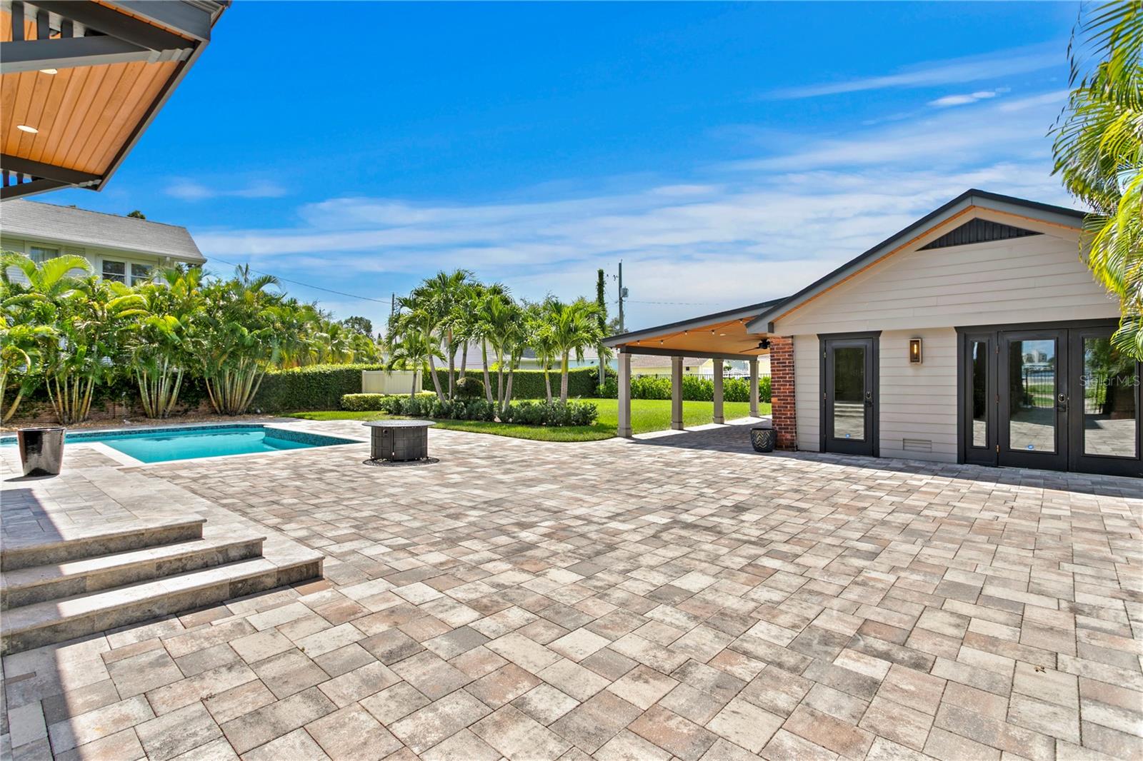 TB8428954 Property Photo