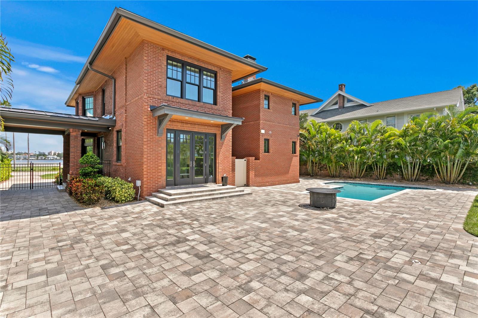 TB8428954 Property Photo