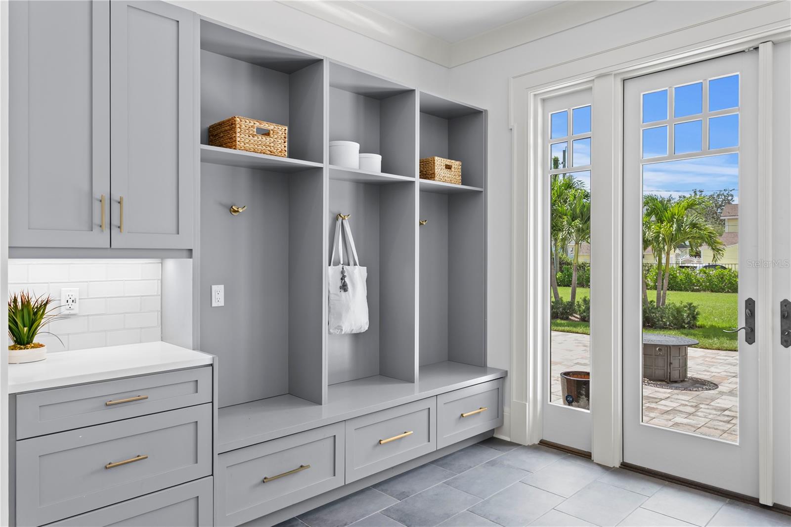 TB8428954 Property Photo