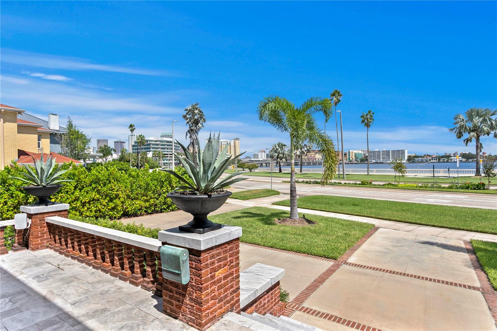 TB8428954 Property Photo